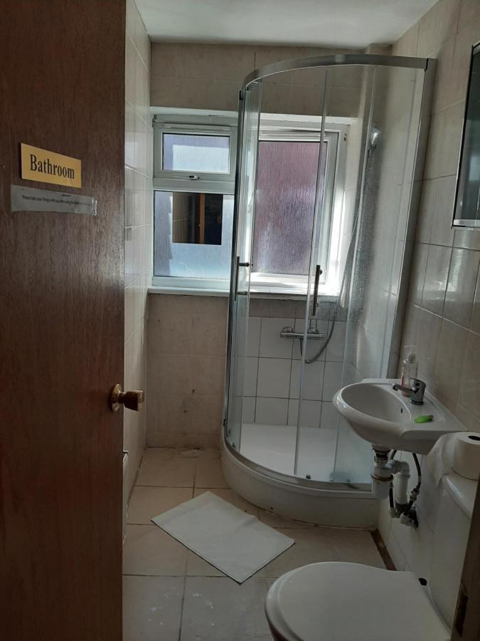 Single Room With Underbed 8 London Ngoại thất bức ảnh